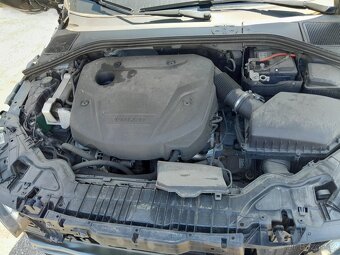 Volvo V60 2,0d CROSS COUNTRY - 9