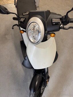Elektrický skútr 3kW Torrot muvi PO GENERÁLCE - 9