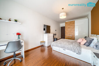 Prodej, byt, 2+kk + parkovací stání, 62 m2, Karlovy Vary - M - 9