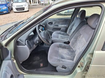 Renault Megane 1.6i 16V 79KW Klimatizace + Zimní kola - 9