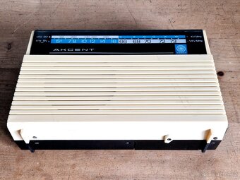 Staré rádio Tesla Akcent 2812B, 1964, Tesla Bratislava - 9