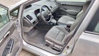 Honda Civic 1.8i Sedan Automat / 52tis.km / Nová STK / Kůže - 9