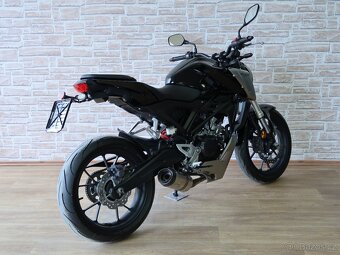 Honda CB125R LeoVince, nové pneu - 9