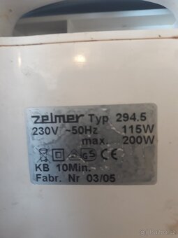 ODŠTAVNOVAČ  ZN.  ZELMER  220  V. - 9