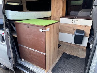 Obytné auto, karavan - 9