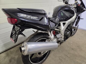 Honda CBR 900 RR Fireblade - 9