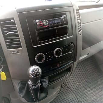 Volkswagen Crafter 2.0 tdi, 6 míst, DPH - 9