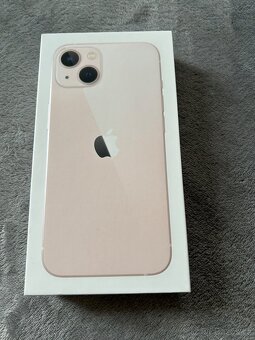 iPhone 13 růžový - 9