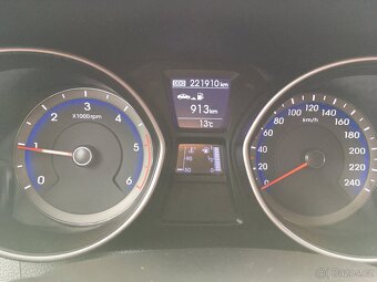 Hyundai i30 1.6 crdi 81kw - 9