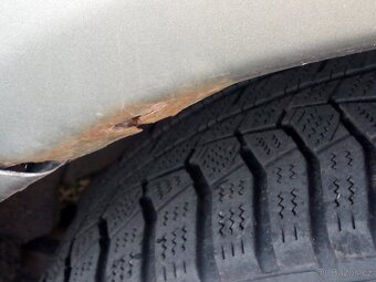 Subaru  Legacy 2,0  kombi - 9