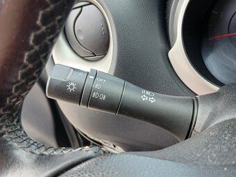 Nissan Juke 1.5dCi ,  81 kW nafta, 2012 - 9