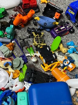 hračky staré hračky figurky kinder surprise autíčka - 9