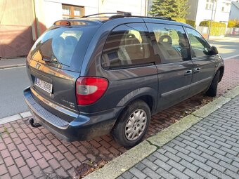 Chrysler Voyager - 9