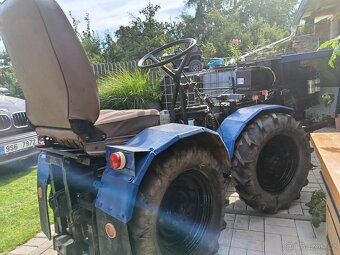 KLOUBOVÝ MALOTRAKTOR 4X4 - 9
