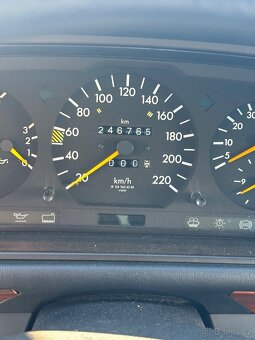 Mersedes Benz 230 koupe - 9