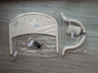 FreeON dřevěná jídelní židlička s novým pultíkem - 9