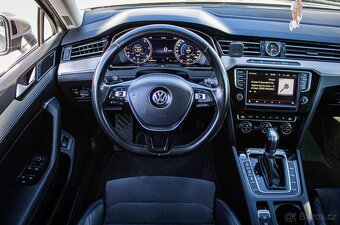 Volkswagen Passat Variant 2.0 BiTDI Highline 4Motion DSG - 9