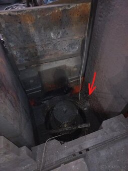 Hydraulický lis ŽĎAS LVH 2500 (948) - 9