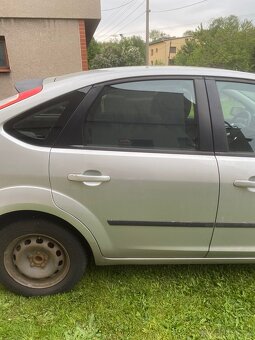 Ford focus mk2 1.6i ne - 9