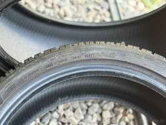 235/40/19 - Dunlop zimní sada pneu - 9