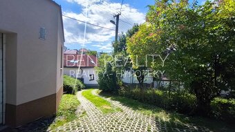 Prodej stavební pozemek Zlín Kudlov Václavská - 9