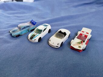 Hot Wheels - 9