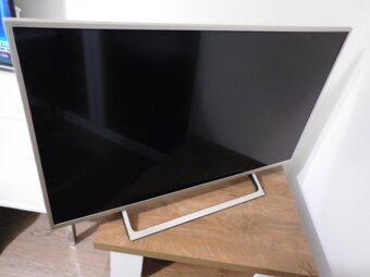 TV SONY - BRAVIA - 9