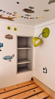 Dětský set (2x postel + schody s úložným prostorem). - 9