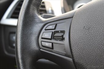 BMW Řada 3 318d ADVANTAGE AUT. LED KŮŽE (2018) - 9