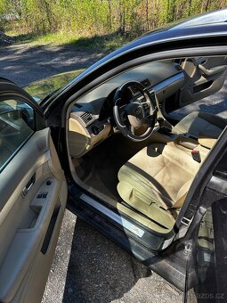 AUDI A4 AVANT B7 - 9