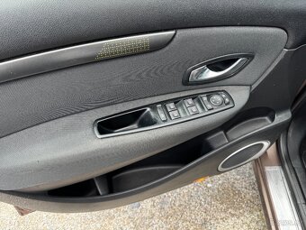 RENAULT GRAND SCENIC DYNAMIQUE 1.9 DCI 96 KW 2010 TOP VÝBAVA - 9