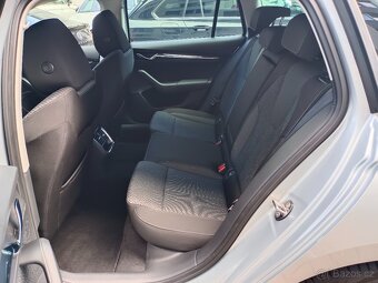Škoda Octavia 4 iV Combi 1.4TSI 150kW DSG 88tkm Webasto ACC - 9