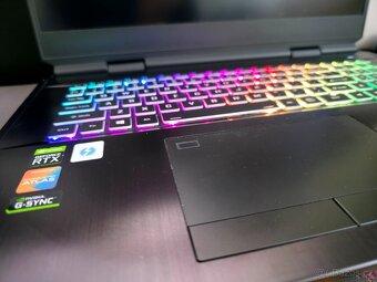 Výkonný herní notebook Eurocom Sky Z7 - 9