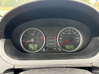 Ford Fiesta 1.4TDCi 50kW, Malý nájezd km - 9