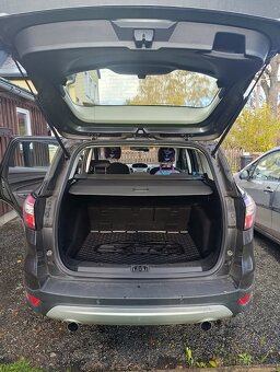 Ford Kuga 1.5 - 9