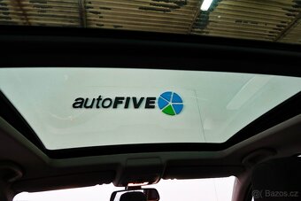 BMW 318i Touring 105kW, M paket, 2x ALU, SENZORY,VÝHŘEV,ŠÍBR - 9