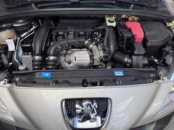 Peugeot 308 1,6i - 9