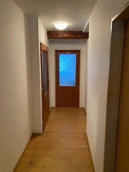 Prodej penzionu s restaurací, sálem a ubytováním – Ves 3 - 9