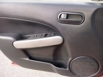 Mazda 2 1,4 Diesel Hatchback 175 000 km,r.v. 2009 - 9