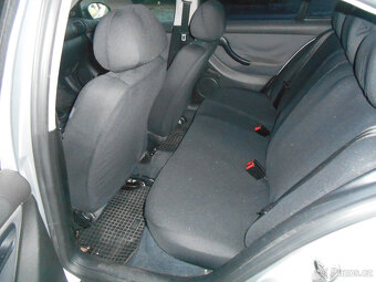 SEAT LEON 1M 1.6 i - 9