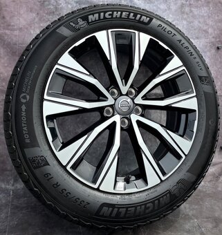 Orig.alu Bicolor Volvo XC60 235/55R19 více sad - 9