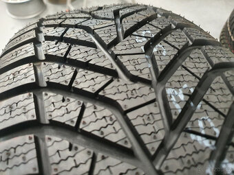 235/55 r20 zimni pneumatiky R20 235 55 20 235/55/20 pneu - 9