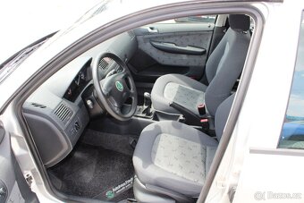 Škoda Fabia 1.4 16V, r.v. 2003, KLIMA EL.OKNA ASR PDC - 9