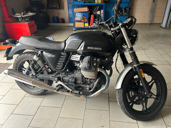 Prodám MOTO GUZZI V7 II STONE VE VÝTEČNÉM STAVU - 9