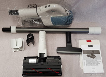 Tyčový akumulátorový vysavač Miele Duoflex HX1, málo použitý - 9