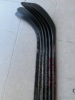 Hokejka Bauer TWITCH, pravá, P92 a P28, flex 70, 77 a 87 - 9