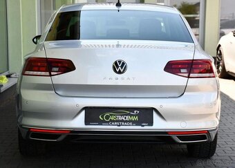 Volkswagen Passat 2,0 TDI ELEGANCE NAVI ACC - 9
