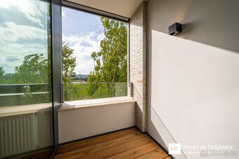 Pronájem luxusního bytu 1+KK s lodžií hned vedle Vaňkovky - 9