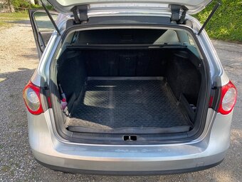 Volkswagen Passat B6 - 9