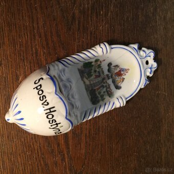 stoletá porcelánová malovaná kropenka - 9